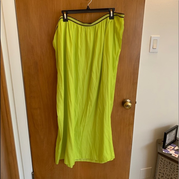 Bundle of 2 OLD  NAVY XL skirts light weight.Could be maternity easily - Picture 2 of 4